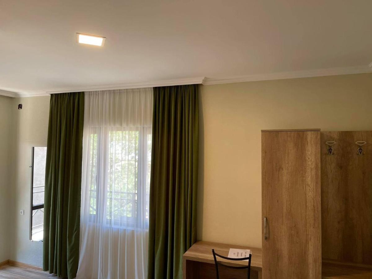 קזבגי Soso Burduli'S Guesthouse מראה חיצוני תמונה