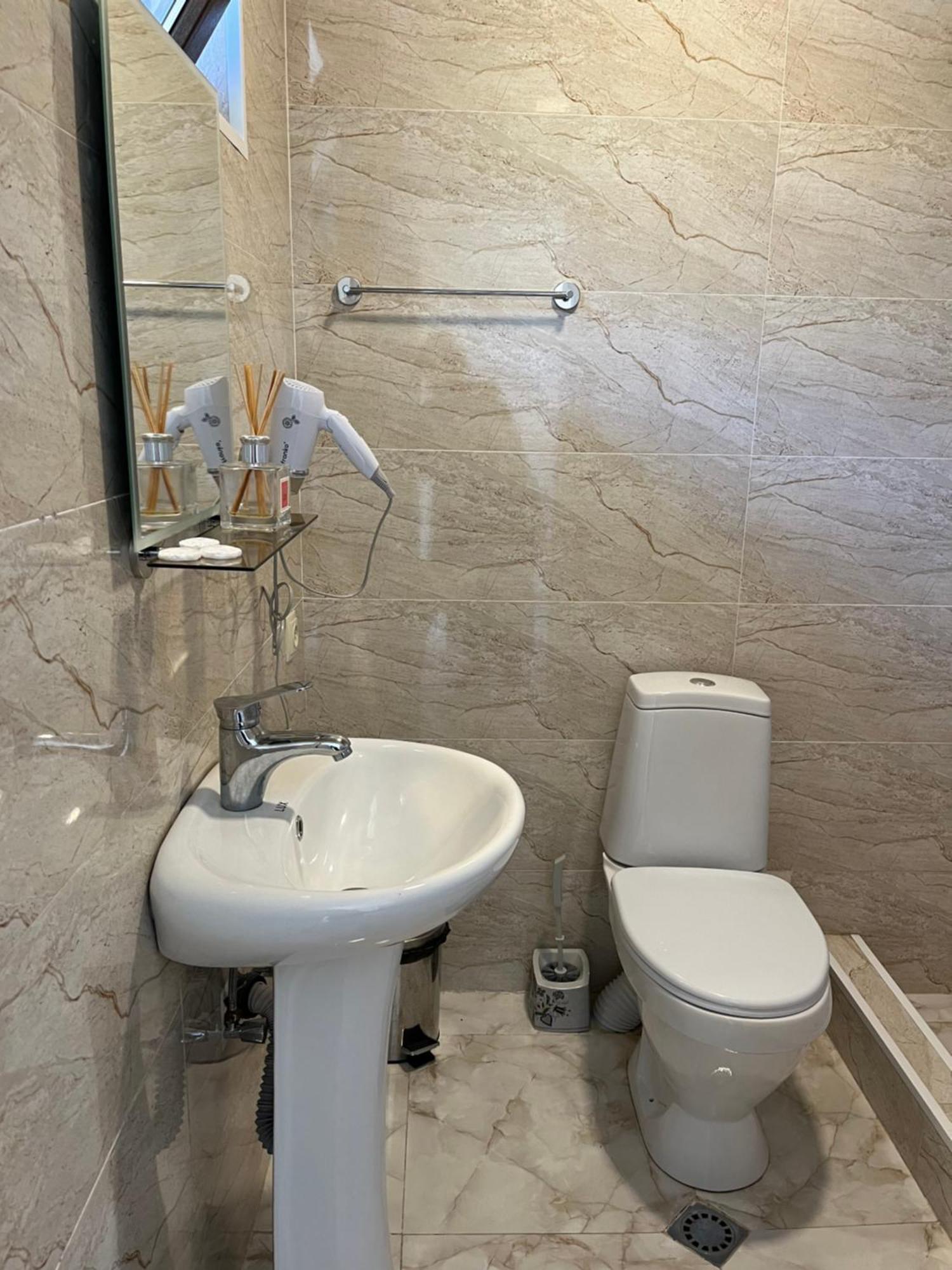 קזבגי Soso Burduli'S Guesthouse מראה חיצוני תמונה
