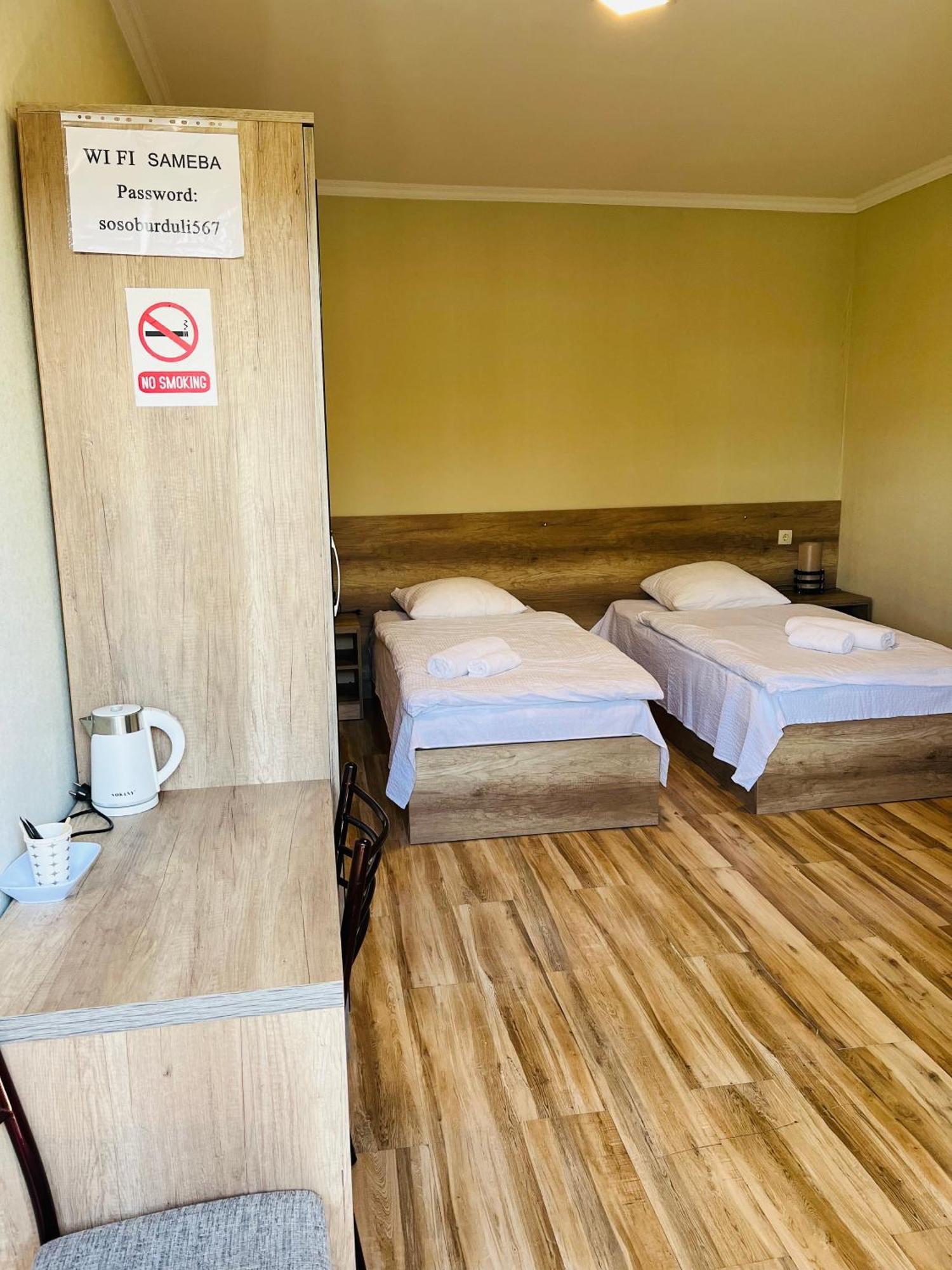 קזבגי Soso Burduli'S Guesthouse מראה חיצוני תמונה